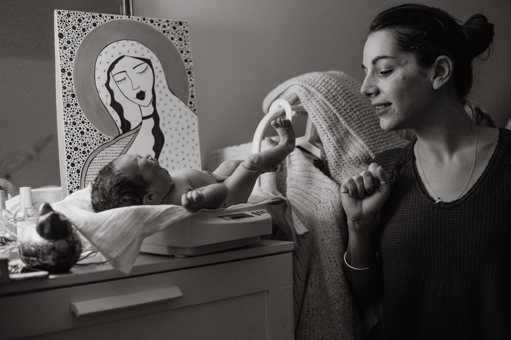 Reportage d'accouchement collectif carmin