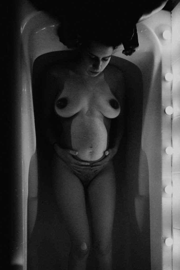 Reportage d'accouchement collectif carmin