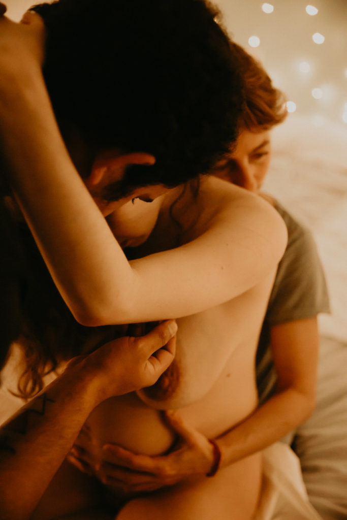 Reportage d'accouchement collectif carmin