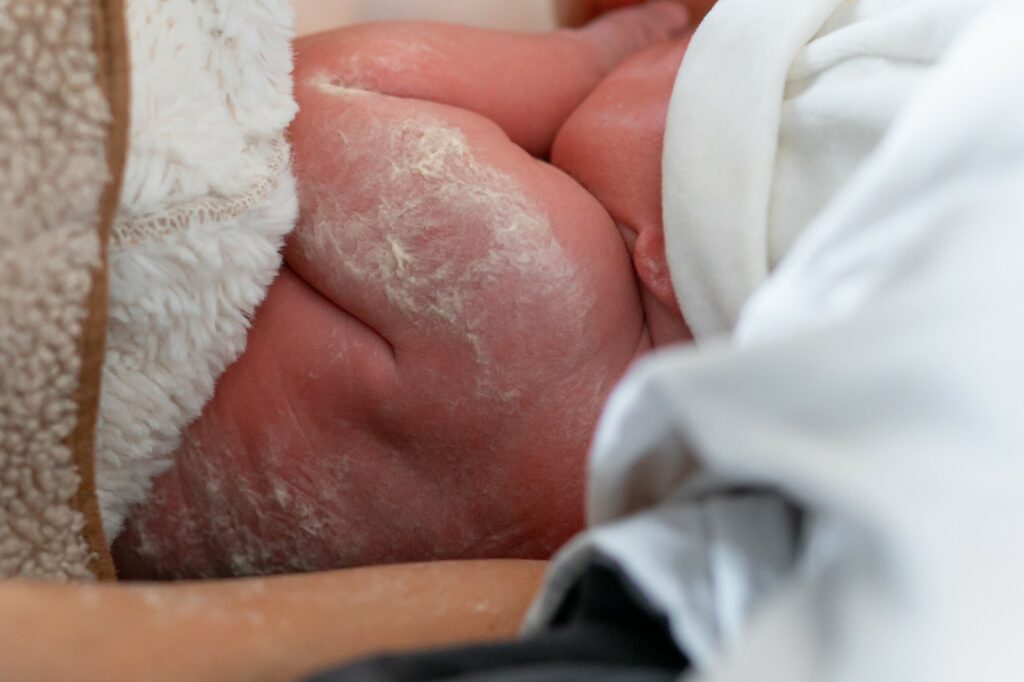 Photographe d'accouchement Isère Rhône Debohra Saba