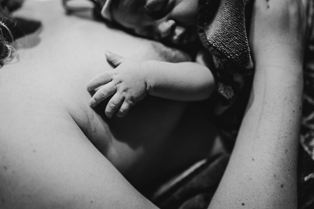 Reportage d'accouchement Claire Galisson Collectif Carmin